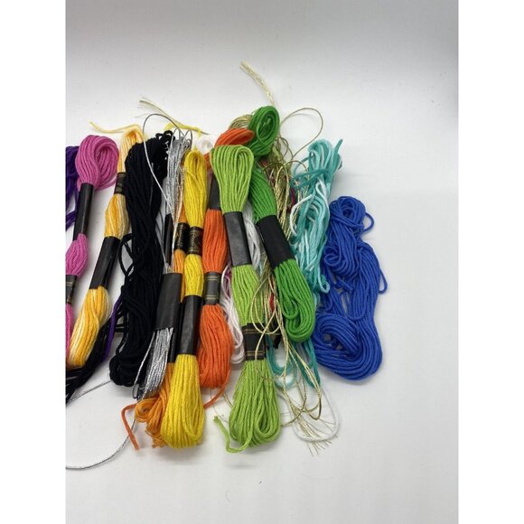 Lot of 18 Six Strand Brins 8.75 Yard 8MTS Cotton Floss Various Colors Preowned - Picture 2 of 3